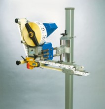 Étiqueteuse semi-automatique - Modèle Surprise - Vitesse d'étiquetage 30 mt/min - Largeur d'étiquettes 130 à 250 mm_0