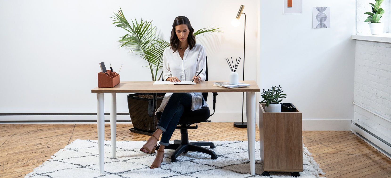 Wilow - Bureau droit Artopex - Dimensions du retour : 18