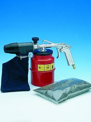 28HSS1 - Pistolet de sablage Fratelli Ghiotto S.N.C. - Buse de sécurité - Godet 1000 cc en acier - Kit complet avec sable synthétique_0
