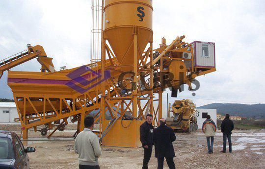 Unité mobile de production de béton équipée d'un mélangeur de 1 m3