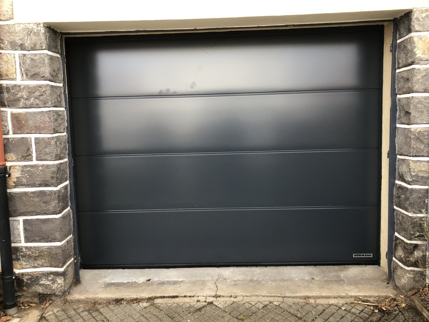 Lpu 67 thermo - portes de garage sectionnelles - lpu à double paroi - 67 mm d'épaisseur_0