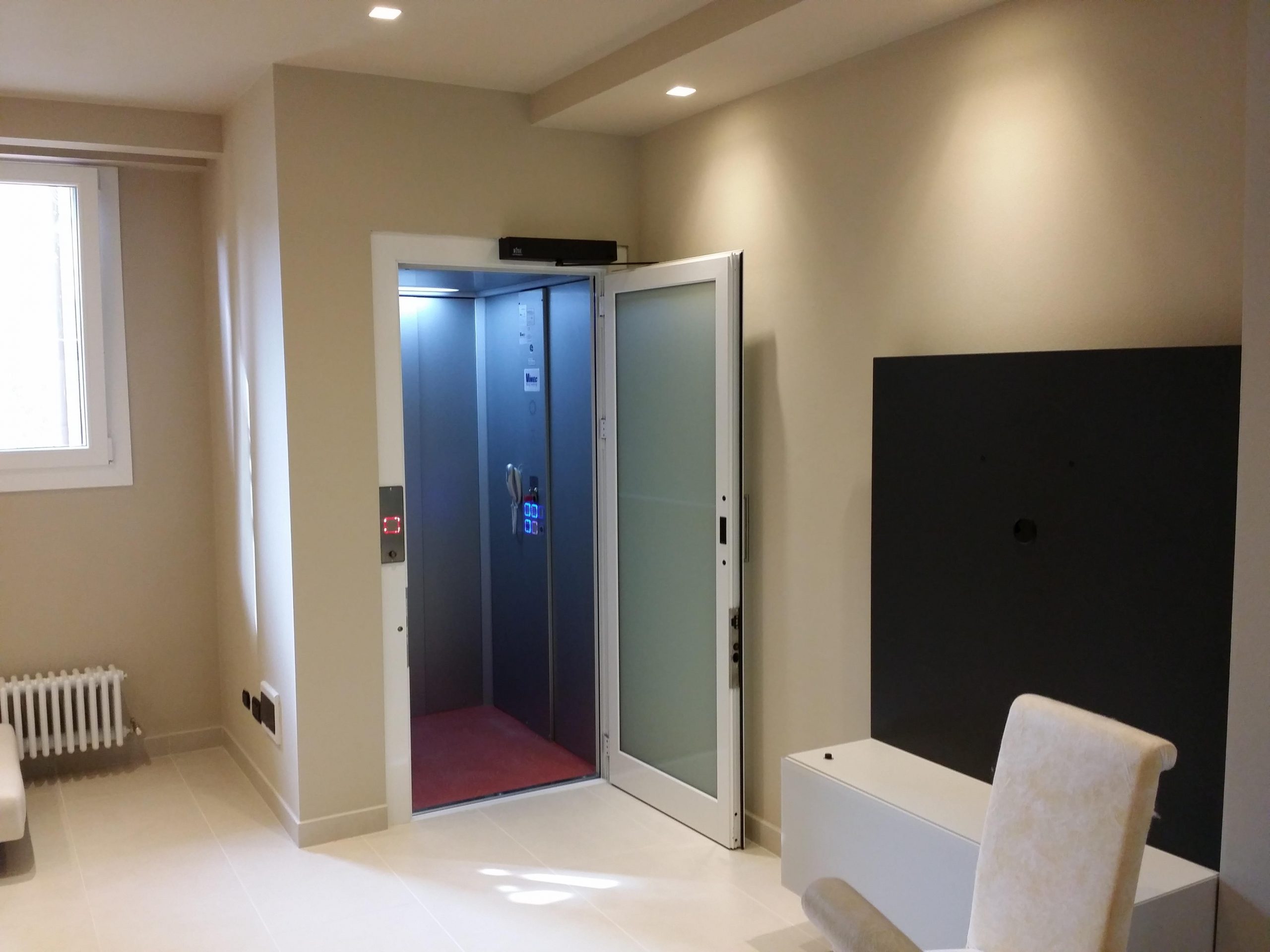 Cabine standard ou sur mesure 2 à 5 niveaux jusqu'à 13 m_0