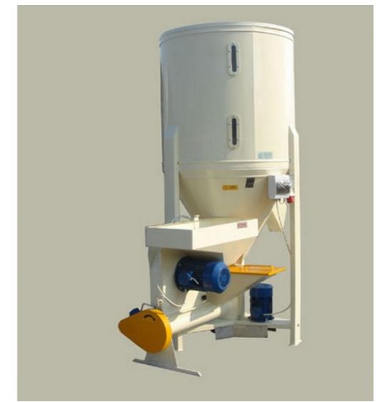 Broyeur mélangeur vertical pour alimentation bétail - Capacité 1200 kg - Réf. CPK04-ET/1200 - Dimensions 2900x2100 mm_0