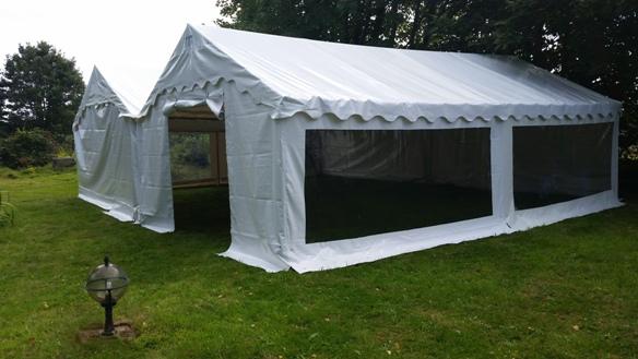 Barnum - Tente blanche jumelée avec fenêtres 8m x 10m - 80m² - Capacité jusqu'à 80 personnes assises_0