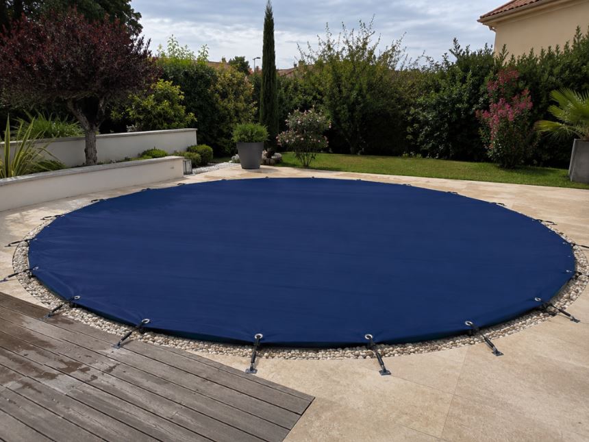 Bâches d'hivernage pour piscine - sur-mesure avec accessoires de fixation_0