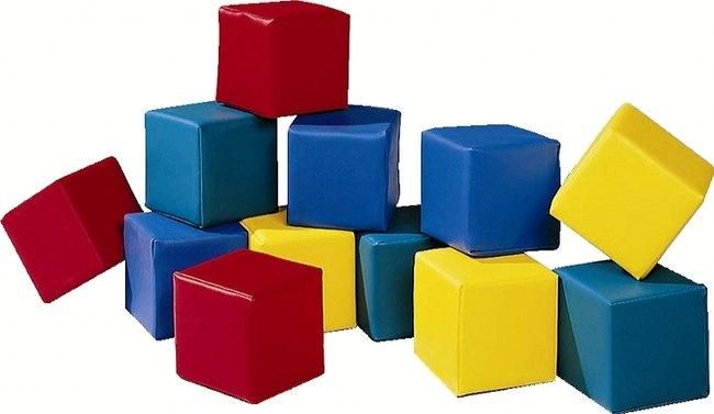 LES 12 CUBES COLORÉS