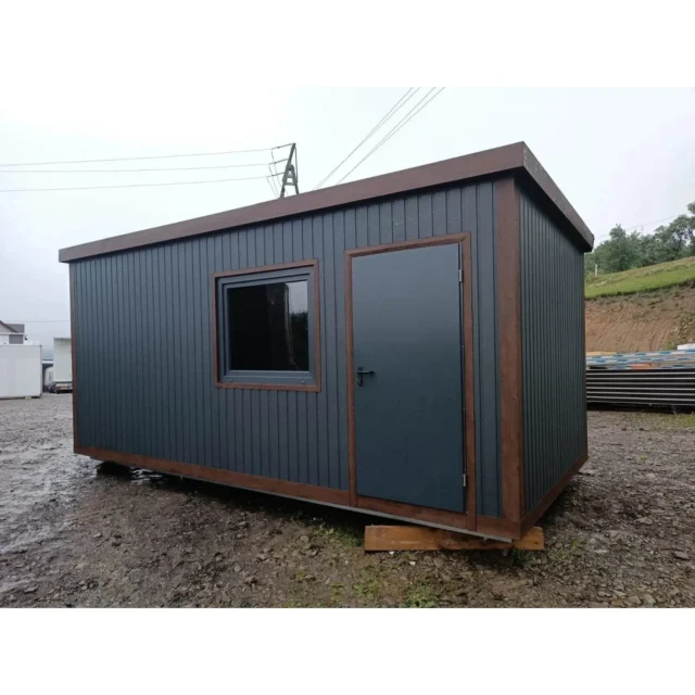 Module résidentiel préfabriqué de 17 m² - reconditionné avec isolation 10 cm, salle de bain complète et fenêtres oscillo-battantes_0