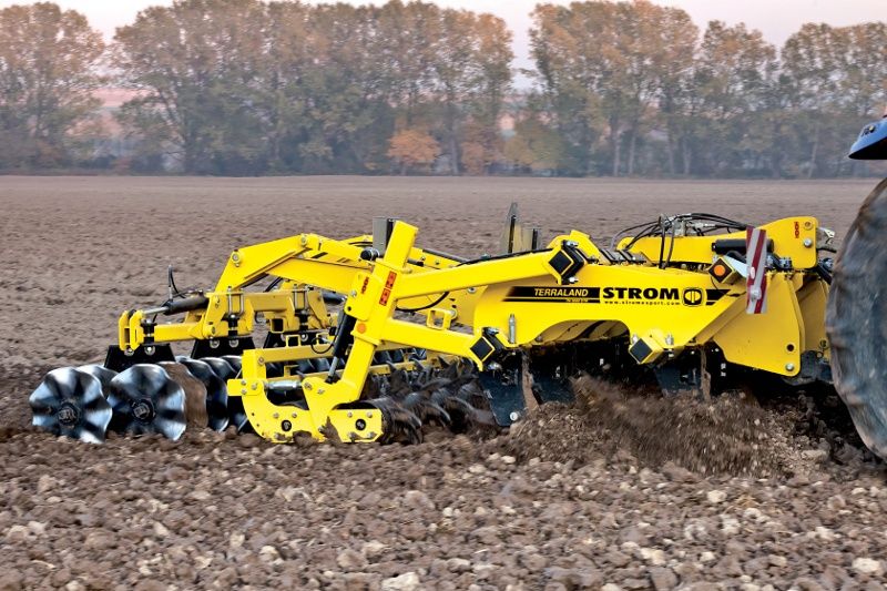 Décompacteur agricole Terraland TN Profi - Bednar FMT s.R.O. - Modèles TN 3000 Profi D7R à TN 4000 H Profi D9R - Travail en profondeur jusqu'à 65 cm_0