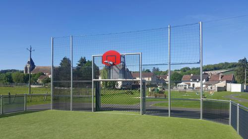 PANNEAU DE BASKET POLYESTER FORME DEMI LUNE