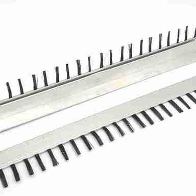 Brosse antistatique en fibre de carbone Quinton Decelers - diam�tre 7,5 �m - conductibilit� 1.5-10-3 ?-m_0