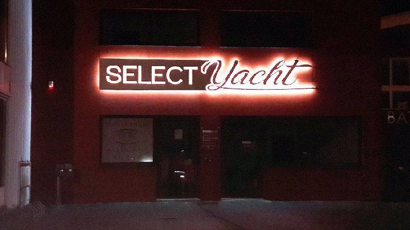 Enseigne lettres découpées Dibond - option rétroéclairage lumineux_0