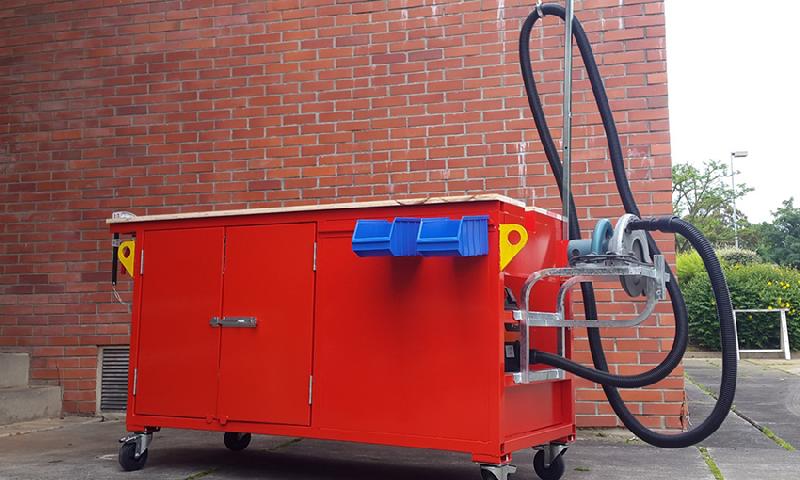 Table aspirante grûtable - Châssis acier laqué, potence réglable, et coffres de rangement intégrés_0