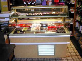 Comptoir réfrigéré pour chocolaterie - confiserie - 3 niveaux_0