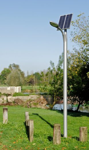 Lampadaire urbain solaire Linéo 3 - LED - aluminium et acier galvanisé thermolaqué - 4,5 m - panneau solaire 120 Wc - batterie lithium 345 à 690 Wh_1