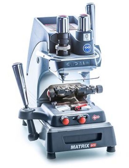 Matrix Pro machine à clé à points et laser - Poids 24,6 kg - Silca SAS_0