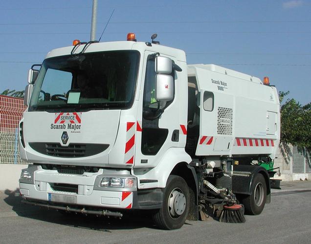 Balayeuses sur châssis routiers - aspiratrices pour voirie ou TP - capacité 4 à 7m3 - double poste et double aspiration_0