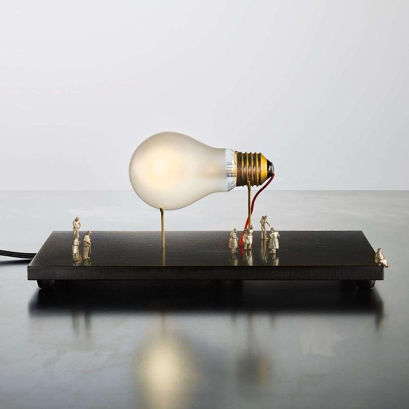 INGO MAURER I RICCHI POVERI MONUMENT FOR A BULB