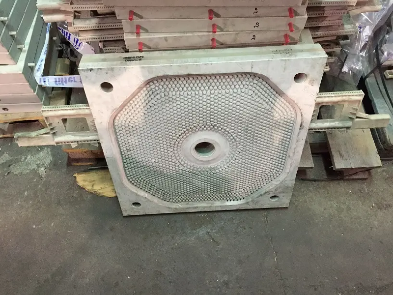 Plaque membrane filtre-presse occasion 630x630 - référence : c4162_0