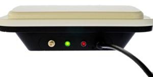 UHF870 - Lecteur RFID UHF tout-en-un avec antenne polarisée et interfaces multiples_0