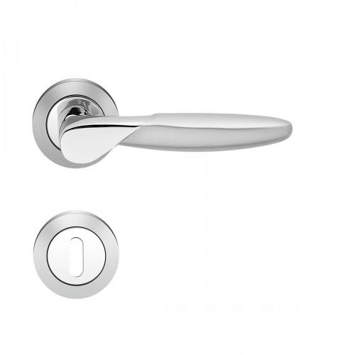 POIGNÉES DE PORTE SUR ROSACES RONDES SÉRIE R 42 ORLANDO -CHROMÉ SATINÉ -CLÉ L KARCHER DESIGN