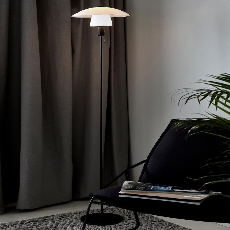 NORDLUX LAMPADAIRE VERONA, SUPPORT NOIR, ABAT-JOUR OPALE