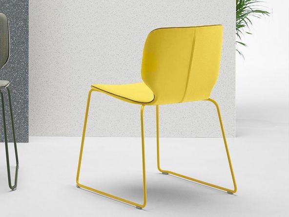 Lot de 2 chaises Nim tapissée avec bordure colorée pied en métal laqué coloré_0