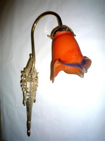 Applique Liberty dorée - 1 tulipe orange en pâte de verre soufflée - Petit modèle - Laiton massif_0