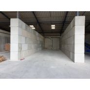 Bloc béton empilable avec levage intégré - Idéal pour aires de stockage, murs et sécurité_1