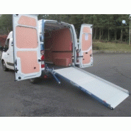Main courante et rampe Homcom Rampes de levage pour voiture véhicule  utilitaire caravane camping-car dim. 20L x 70l x 8H cm HDPE noir