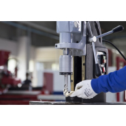 Perceuse magnétique - Fraises jusqu'à Ø 100 mm et 110 mm de profondeur de coupe - MAB 825 - PROFIPLUS Perceuse magnétique - Fraises jusqu'à Ø 100 mm et 110 mm de profondeur de coupe - MAB 825 - PROFIPLUS