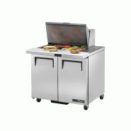 Table de préparation réfrigérée Méga-Comptoir positive 12 bacs GN 1/6 2 portes pleines 240L True