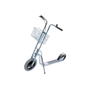Trottinette industrielle équipée d'un frein à tambour idéale pour le transport du personnel Trottinette industrielle équipée d'un frein à tambour idéale pour le transport du personnel