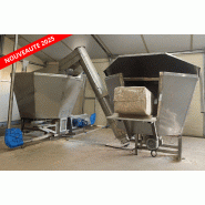 Système automatisé de mélange et de distribution d'aliments fibreux et de paille pour les veaux de boucherie - Distri auto fibres - ECOREL