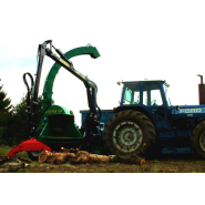 Broyeur de branches à 6 couteaux radiaux de 450 mm - SUPER-PAIN 1300T option T sur essieu agricole Broyeur de branches à 6 couteaux radiaux de 450 mm - SUPER-PAIN 1300T option T sur essieu agricole