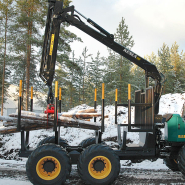 Grue forestière compatible avec des véhicules moyens - kesla série 700