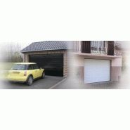 Porte de garage sectionnelle / motorisée / ouverture plafond / en panneau sandwich / avec portillon et hublot / isolation thermique / étanche à l'air
