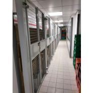 Cloison grillagée industrielle - Sécurité et séparation d'espaces sur mesure - disponible en achat neuf et occasion
