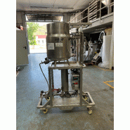 Skid de réservoir en acier inoxydable d'occasion avec chemise et système de chauffage de chemise