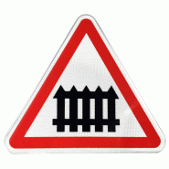 Panneau de danger A7 - Passage à niveau - WP Signalisation - Made in France et certifié NF et CE Panneau de danger A7 - Passage à niveau - WP Signalisation - Made in France et certifié NF et CE
