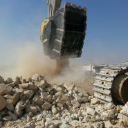 Godet concasseur BF150.10 pour pelles hydrauliques_1