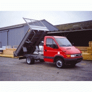 Camions bennes transporteur métallique sur véhicules utilitaires