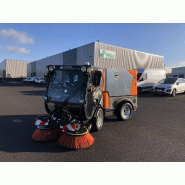 Balayeuse de voirie Nilfisk CR3500 d'occasion - 2 balais, cuve à déchet 1.5m³ - Référence : perie7270