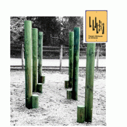 Echasses d'équilibre - Panneau vert textes collés + poteau bois