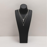 Buste colliers similicuir noir 18x10,5x40 cm