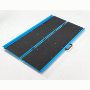Rampe d'accès pliable en aluminium - 1,36m - Largeur utile 81cm - Charge max 450kg - Antidérapant noir Rampe d'accès pliable en aluminium - 1,36m - Largeur utile 81cm - Charge max 450kg - Antidérapant noir