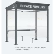 Abri fumeur immédiatement reconnaissable grâce à son élégant coupe-vent signalétique en option - MILAN