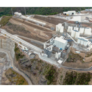 Centrale à béton pour grandes productions - chargement des agrégats par tapis ou élévateur à godets - tour CTR_1
