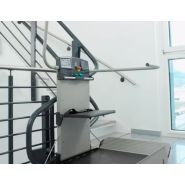 Plateforme monte-escalier inclinée idéale pour les habitations individuelles, les copro ou les bâtiments publics. - Garaventa Lift Artira
