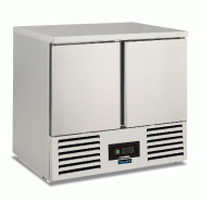 Saladette 2 portes en acier inoxydable. Température +2°C/+8°C. Thermostat électronique. Dégivrage automatique. Dimensions LxLxH 90x70x87 cm. SF90