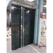 Porte sécurisée pour sites industriels